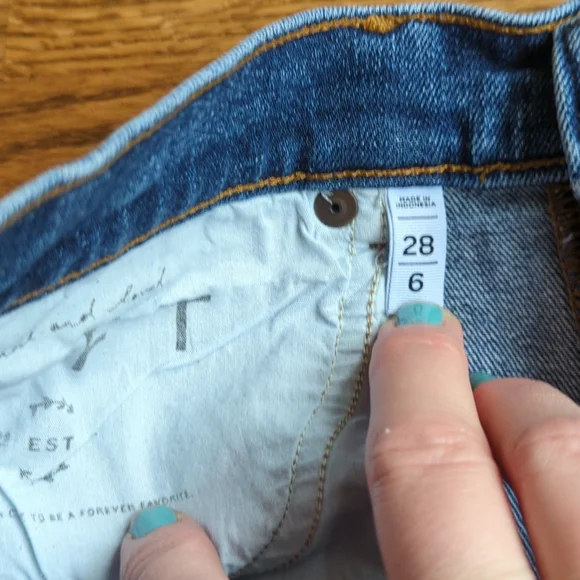 Loft jean cutoff shorts - Picture 3 of 3